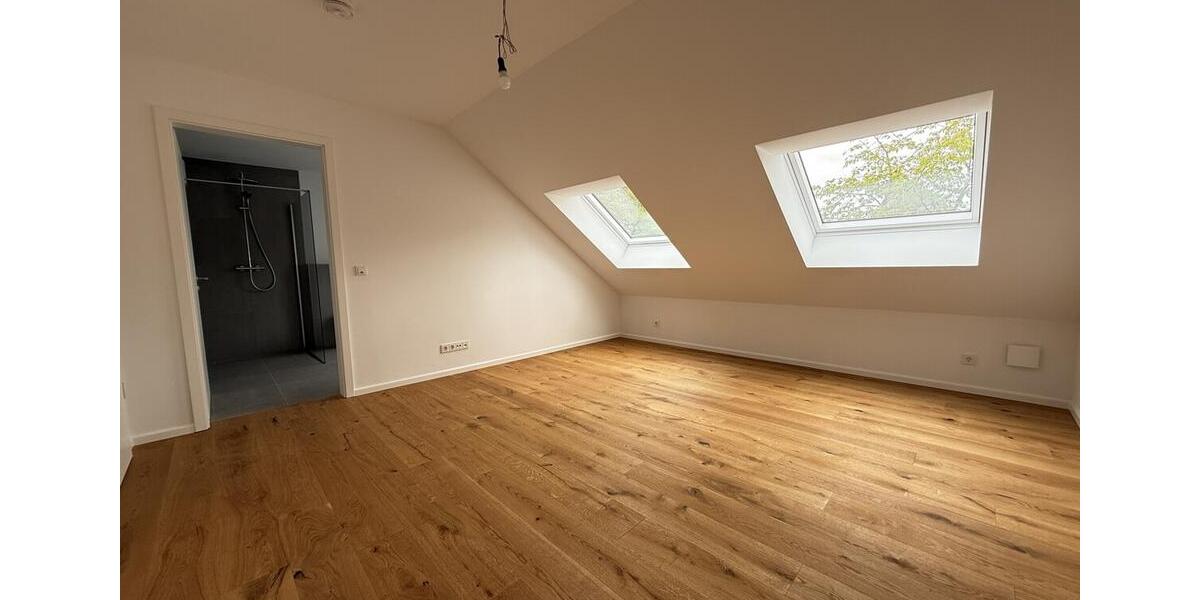 Dachgeschoßwohnung Bremen Schwachhausen - 2 Zimmer, 92 m&sup2;, 1.750&euro; | Angebot:26676601