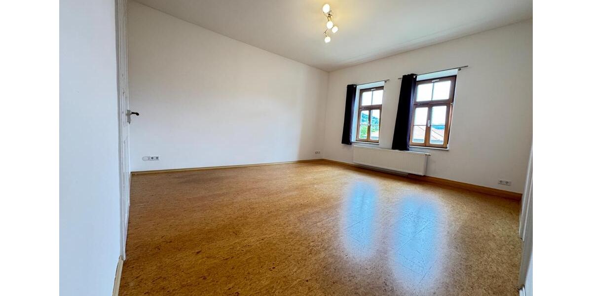 Etagenwohnung Hausham - 5 Zimmer, 110 m&sup2;, 1.300&euro; | Angebot:25570340