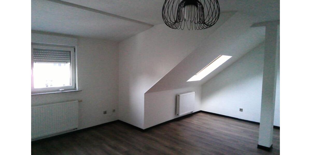 Dachgeschoßwohnung Quierschied - 4 Zimmer, 100 m&sup2;, 620&euro; | Angebot:25639253