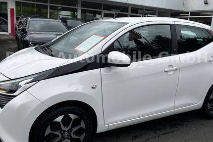 Toyota Aygo (X) 61.350 km 11.480 &euro; Lennestadt 57368