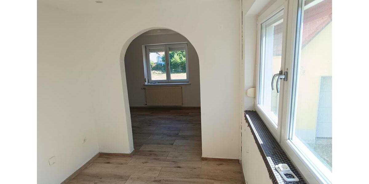 Einfamilienhaus Landau an der Isar - 6 Zimmer, 150 m&sup2;, 1.480&euro; | Angebot:26432104