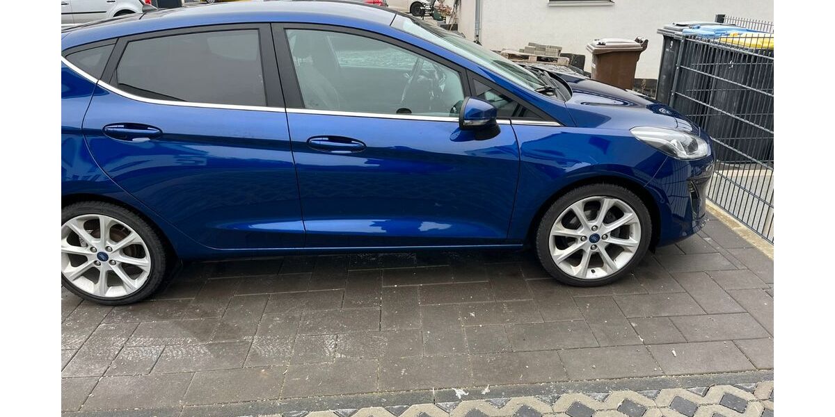 Ford Fiesta 105.000 km 9.999 &euro; Bad Münstereifel 53902