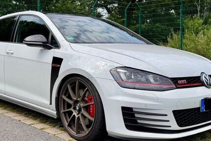 VW Golf 114.510 km 15.900 &euro; Rees 46459