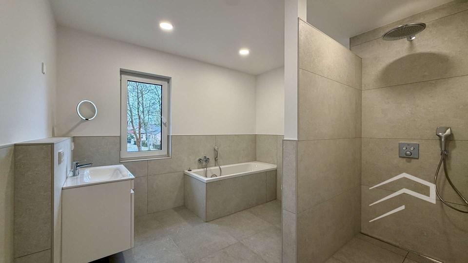 Doppelhaushälfte Trebbin - 4 Zimmer, 130 m&sup2;, 1.950&euro; | Angebot:25361377