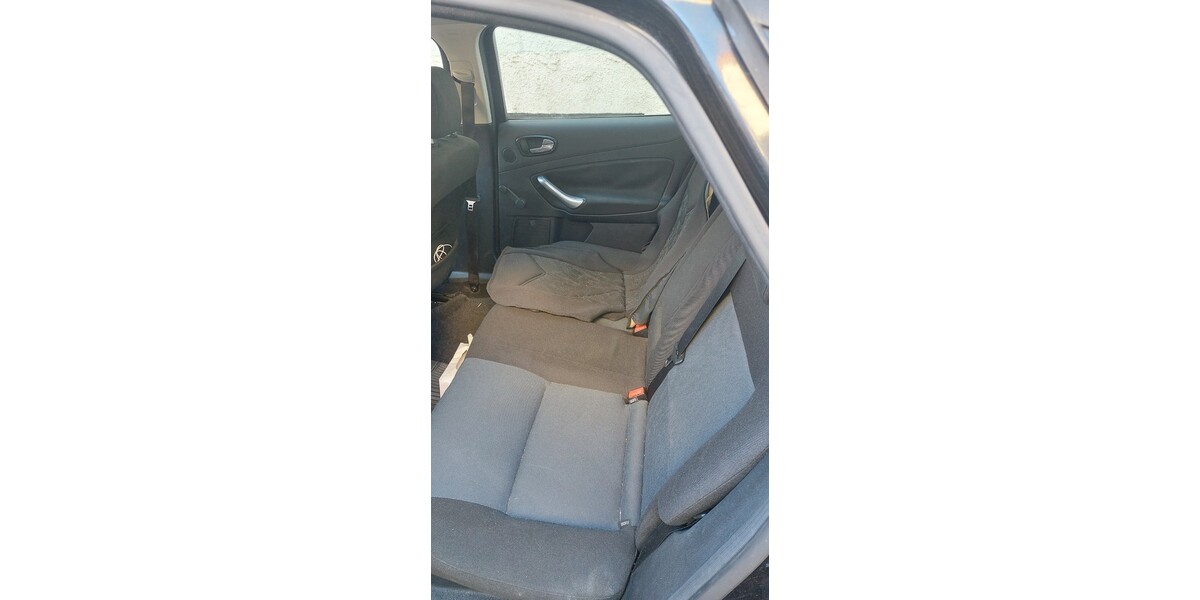 Ford Mondeo 180.000 km 4.900 € Mühlacker 75417