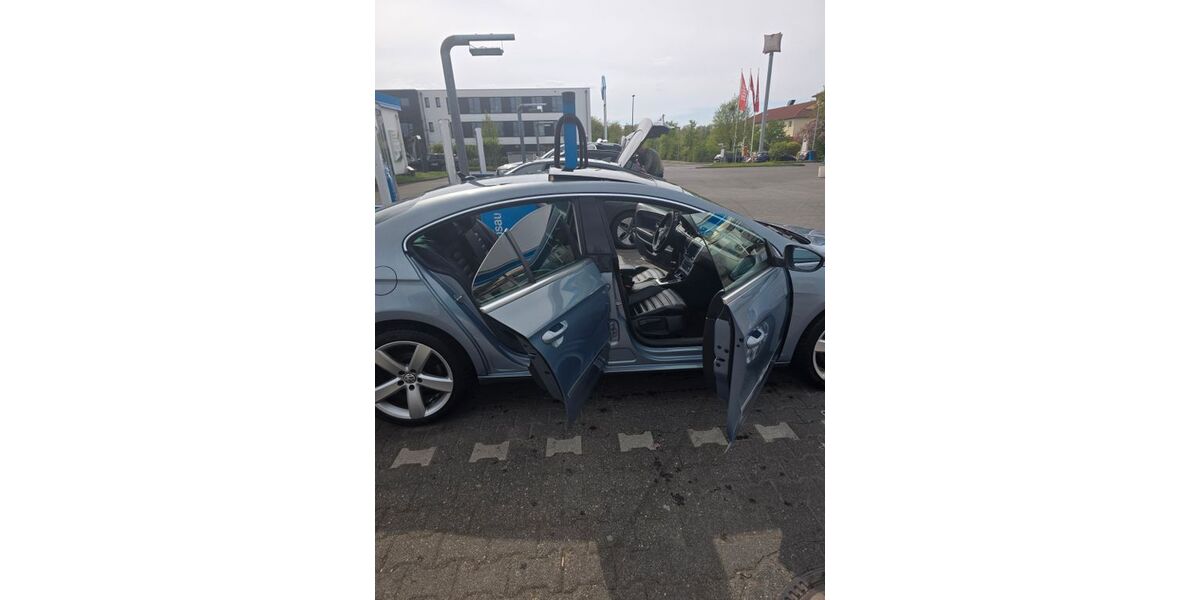 VW CC 206.000 km 5.400 &euro; Köln 51145