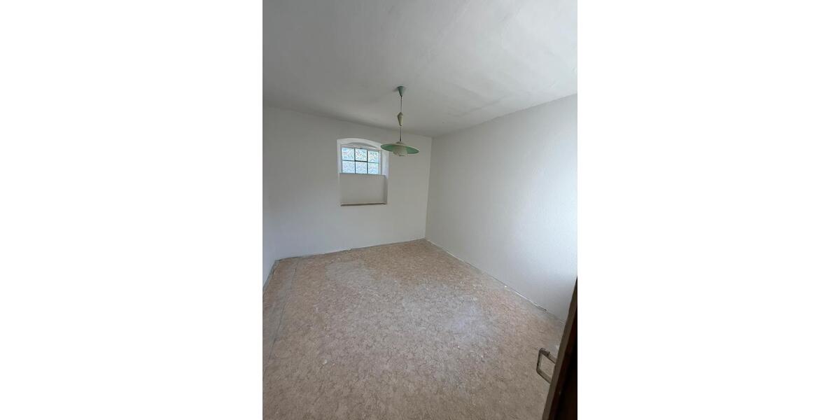 Einfamilienhaus Marktredwitz - 4 Zimmer, 110 m&sup2;, 130.000&euro; | Angebot:27055064
