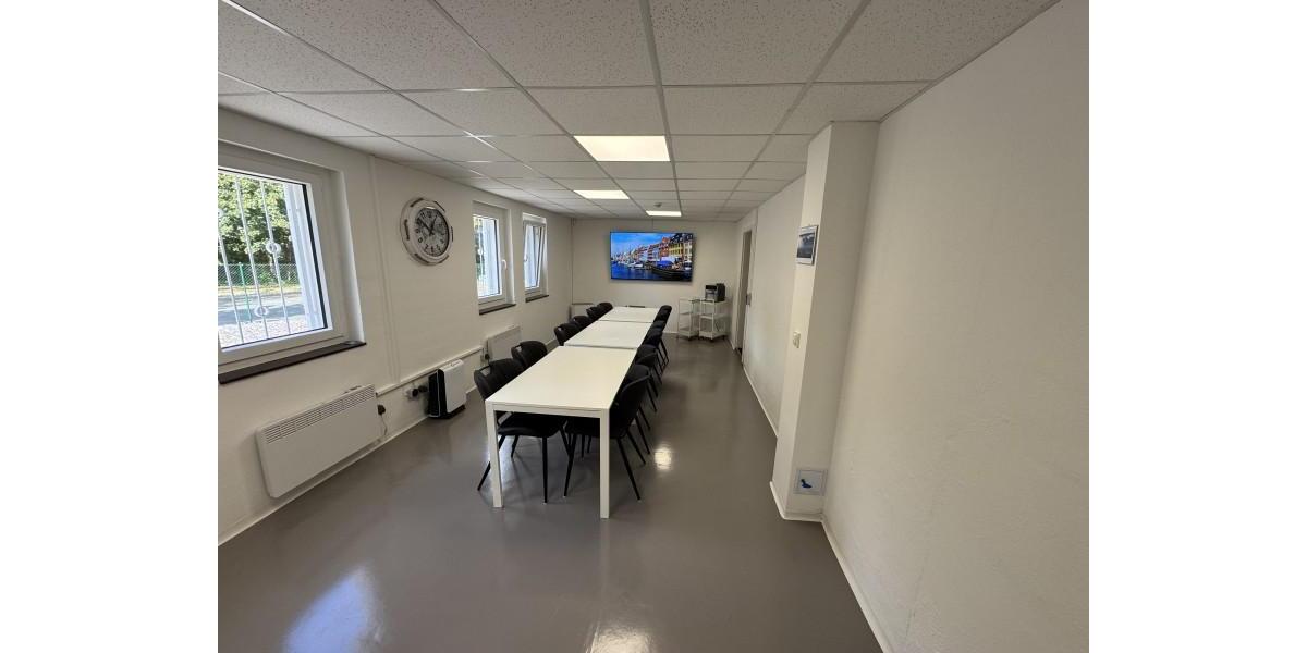Etagenwohnung Markneukirchen - 6 Zimmer, 621 m&sup2;, 2.760&euro; | Angebot:26382762