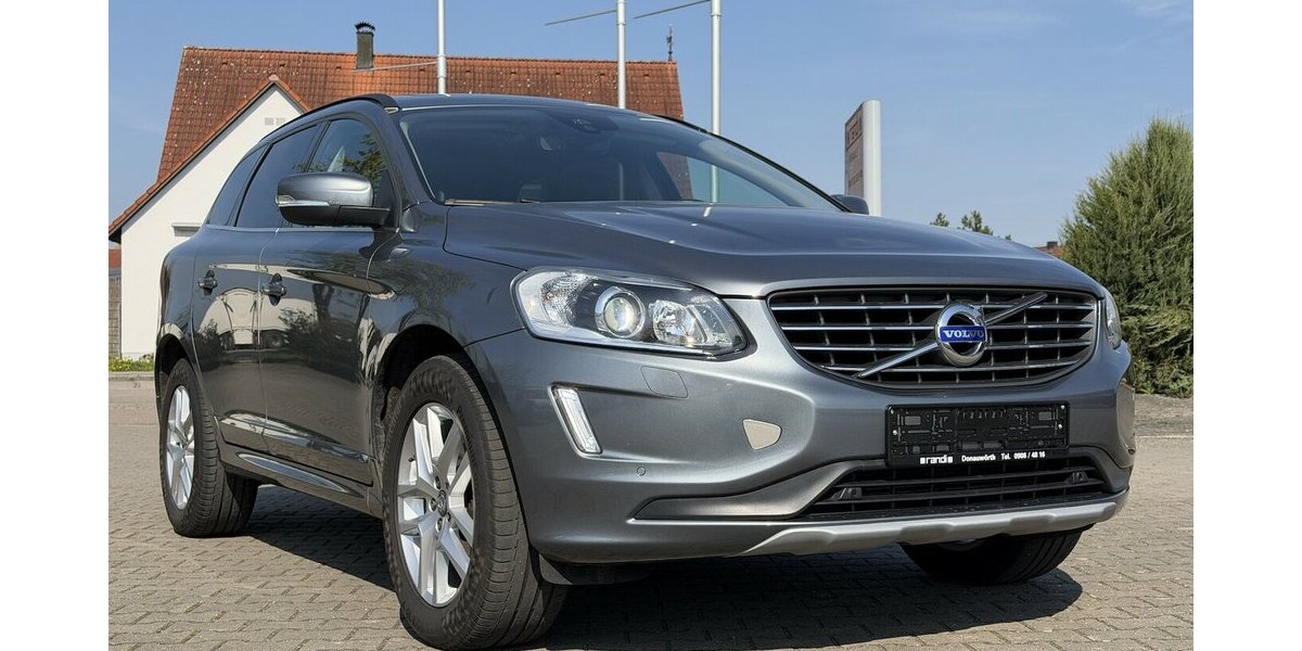 Volvo XC60 Momentum AWD / SitzH / Panorama 104.000 km 20.490 &euro; Donauwörth 86609
