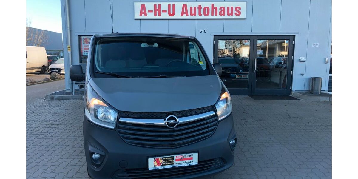 Opel Vivaro 178.093 km 8.500 &euro; Henstedt-Ulzburg­­­ 24558