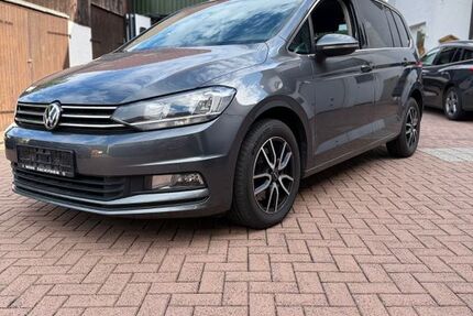 VW Touran 161.000 km 14.400 &euro; Niederlauer 97618