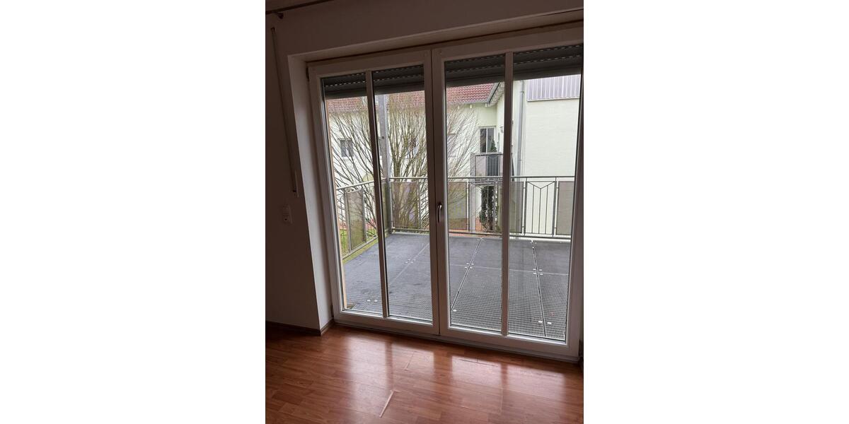 Etagenwohnung Frontenhausen - 3 Zimmer, 67 m&sup2;, 595&euro; | Angebot:26374291