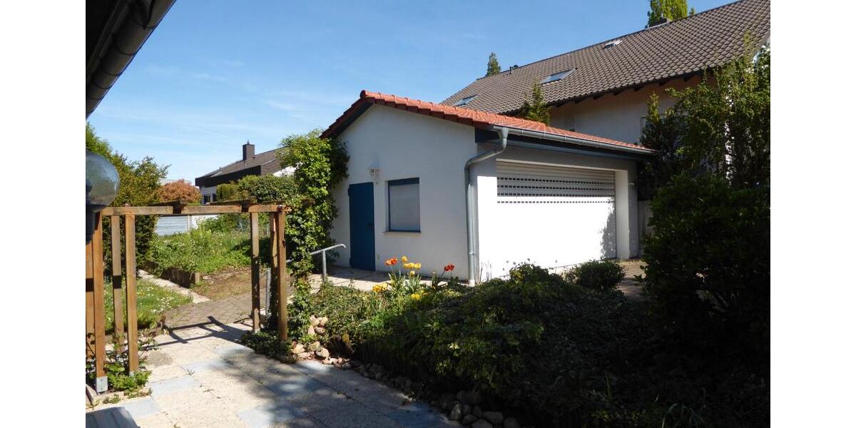 Einfamilienhaus Alzey - 7 Zimmer, 220 m&sup2;, 698.000&euro; | Angebot:26312472