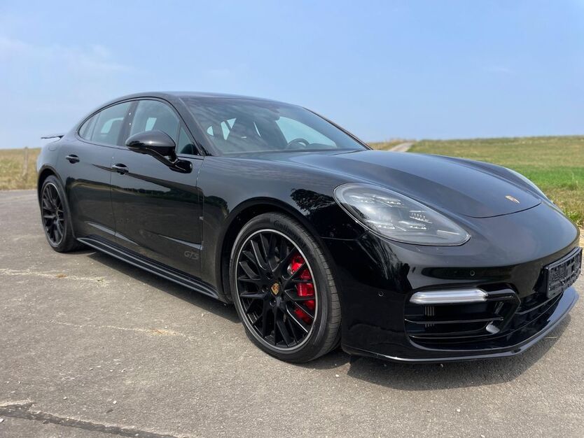 Porsche Panamera 70.140 km 79.000 € Köln 50969