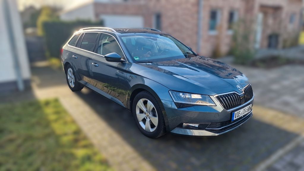 Skoda Superb 105.000 km 21.500 &euro; Viersen 41751