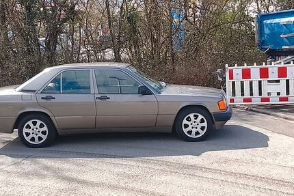 Mercedes-Benz 190 134.896 km 3.900 &euro; Ansbach 91522