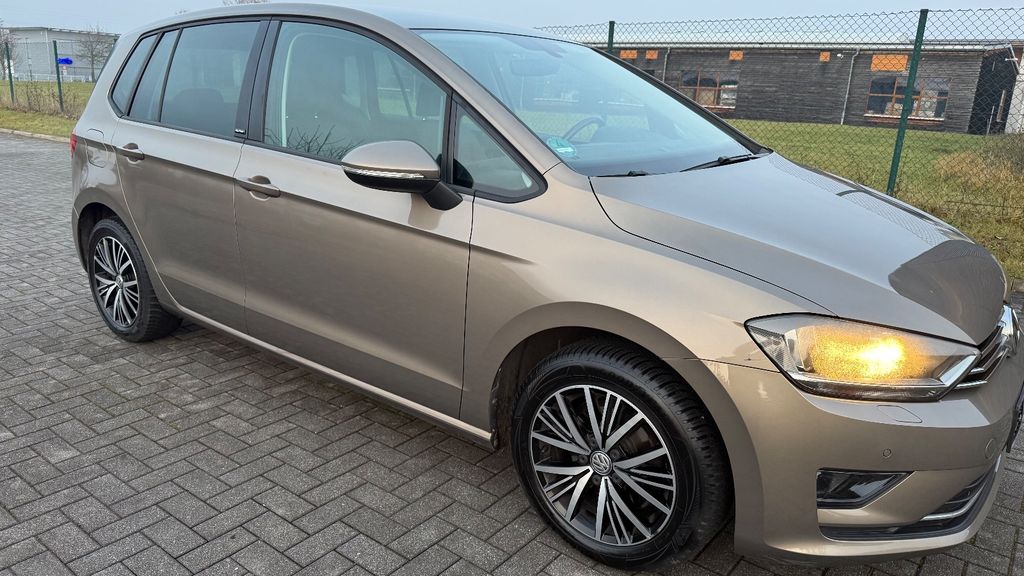 VW Golf Sportsvan 131.000 km 12.890 &euro; Erfurt 99084