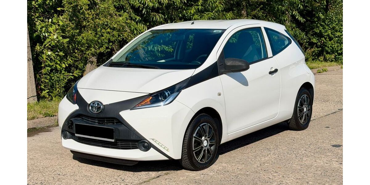 Toyota Aygo (X) 80.500 km 6.990 &euro; Neubrandenburg 17034