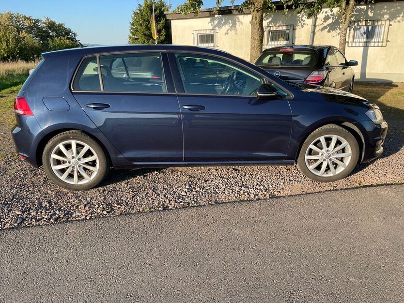 VW Golf 156.200 km 11.000 € Steiningen 54552