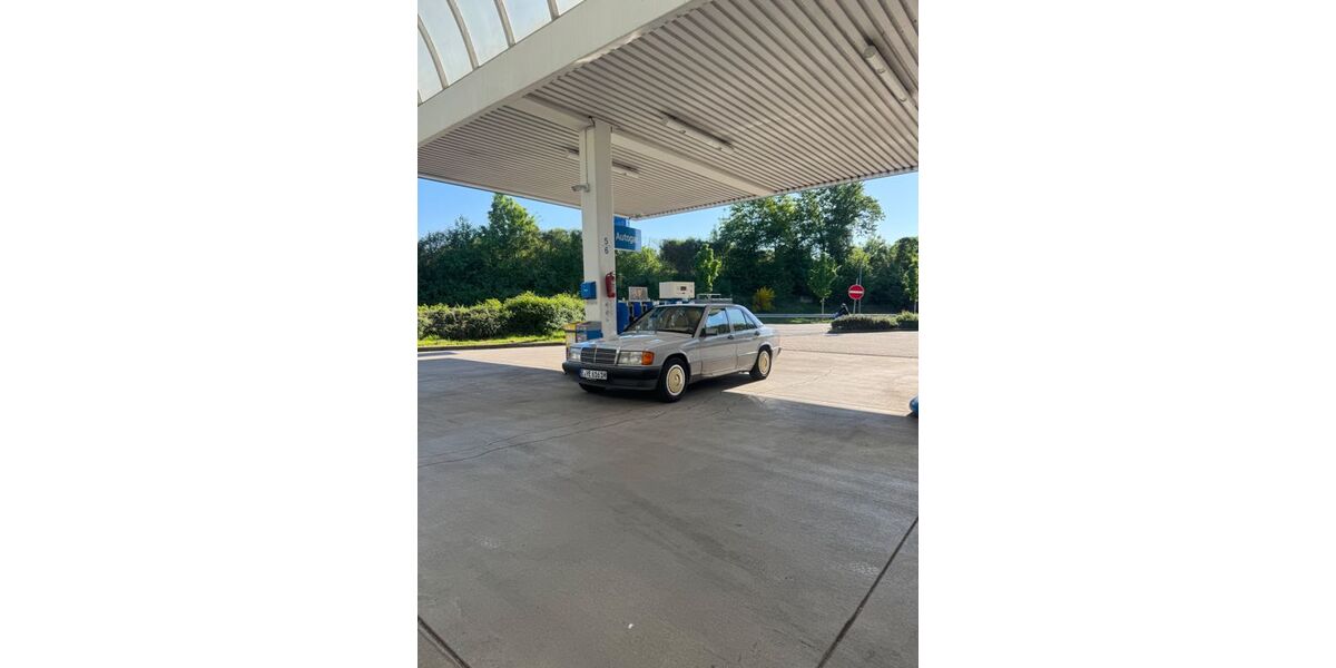 Mercedes-Benz 190 250.000 km 17.850 € Essen 45149