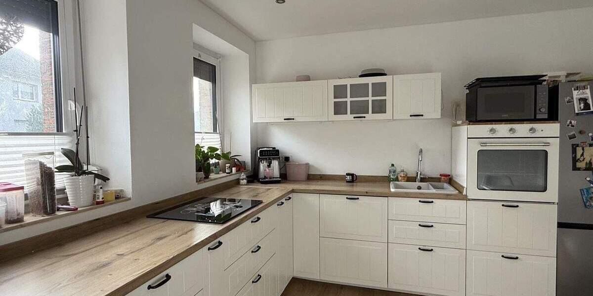 Einfamilienhaus in Bedburg Rath - modernisiert, Wintergarten-Feeling & große Doppelgarage 4 zimmer