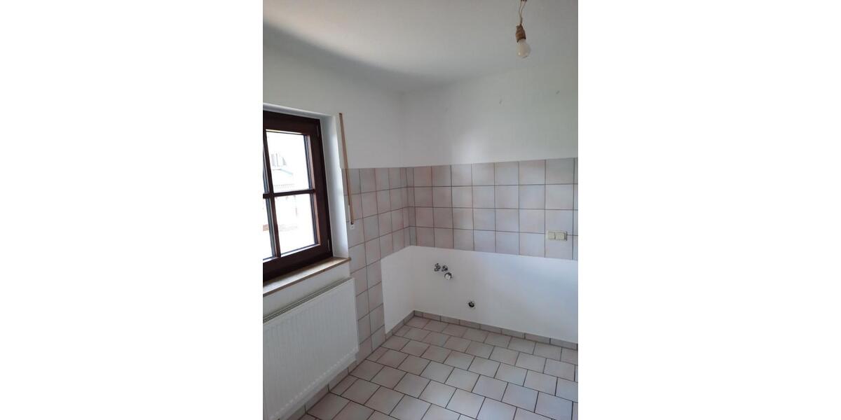 Wohntraum im Grünen: Attraktive, helle 2-Zimmer-EG-Wohnung mit Terrasse, modernisiert & renoviert auf parkähnlichem Areal, Raubach - 2- Raubach | Angebot:24576305