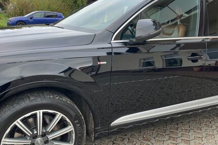 Audi Q7 267.000 km 22.000 € Wiesbaden 65191
