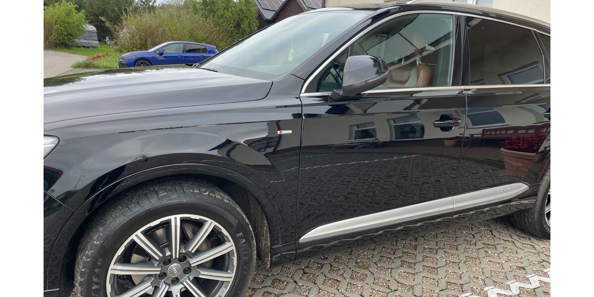 Audi Q7 267.000 km 22.000 € Wiesbaden 65191