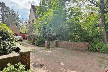 Modernisierungsbedürftiges Einfamilienhaus mit Bauplatz in Leeste 8 zimmer