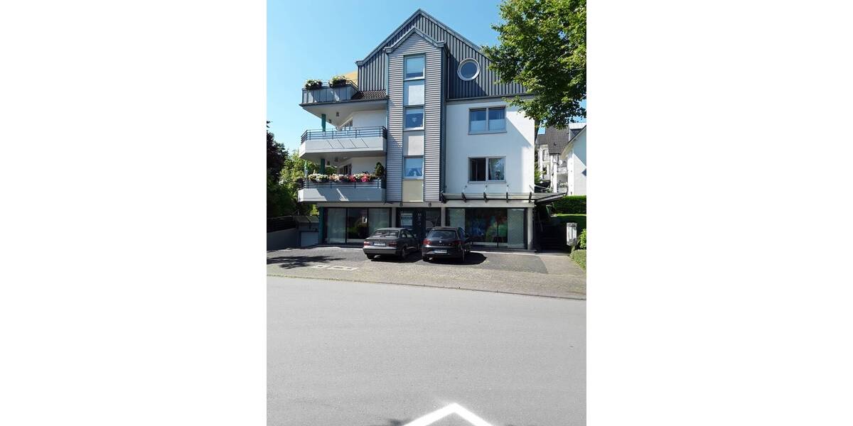 KNIPFER`S IMMOBILIENSCHÄTZE - Sehr gepflegtes Wohn- und Geschäftshaus in Brilon zum Kauf 1 zimmer