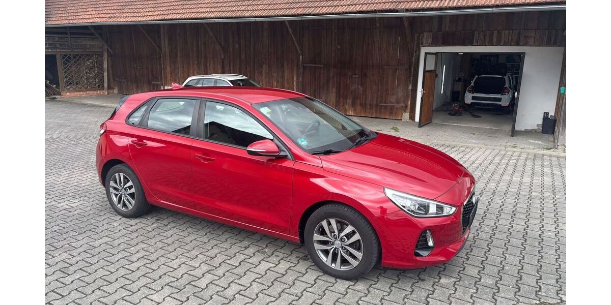 Hyundai i30 74.367 km 14.900 &euro; Kirchroth 94356