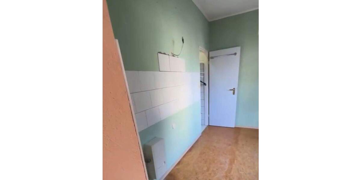 Zweifamilienhaus zur Kernsanierung mit Ausbaureserve in Hattersheim 9 zimmer