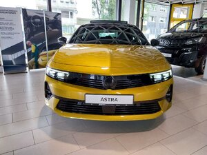 Opel Astra Ultimate PANO LHZ SHZ KAM NAVI 5.100 km 29.980 &euro; HAAN 42781