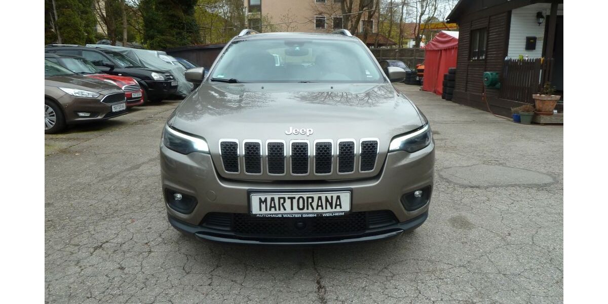 Jeep Cherokee 108.700 km 17.900 &euro; Starnberg 82319
