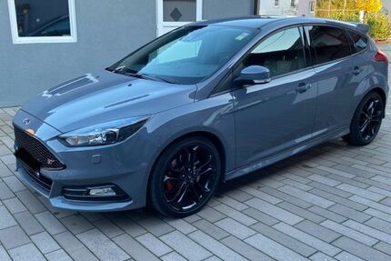 Ford Focus 110.000 km 15.990 &euro; Vaihingen an der Enz 71665
