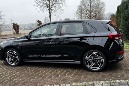 Hyundai i30 2.800 km 27.500 &euro; ESSEN 45359