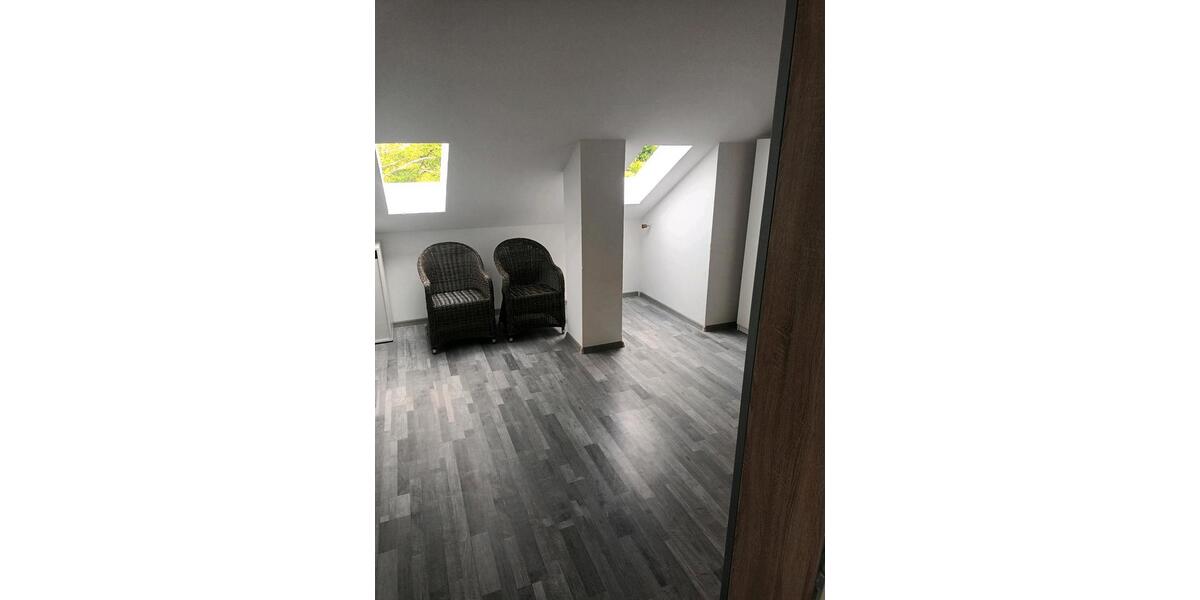 Dachgeschoßwohnung Rennerod - 4 Zimmer, 118 m&sup2;, 125.000&euro; | Angebot:26840332
