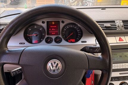 VW Passat 285.838 km 2.500 &euro; Altendiez 65624