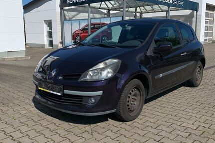 Renault Clio 122.172 km 950 &euro; Chemnitz 09113