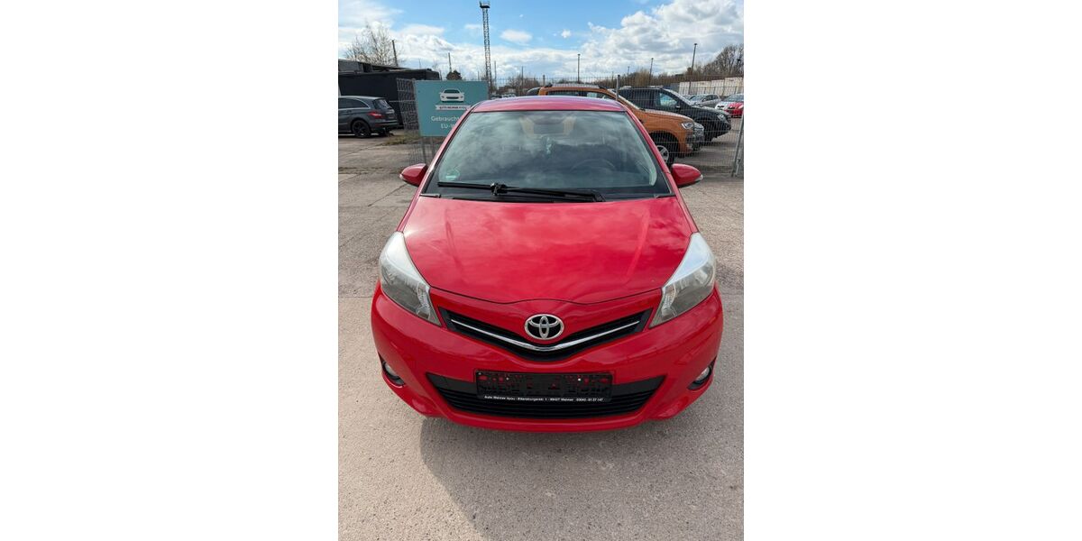 Toyota Yaris 125.600 km 5.199 &euro; Weimar 99427