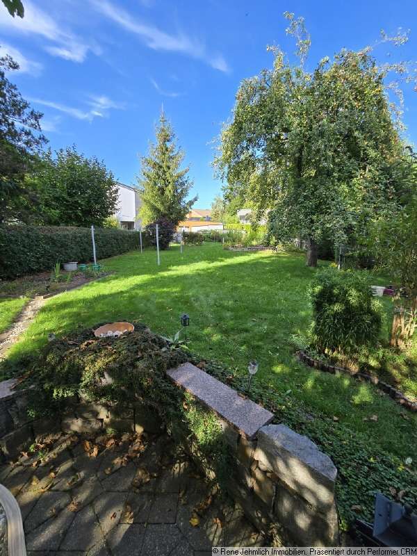 Haus zum Kaufen in Limbach-Oberfrohna 370.000 € 138 m²