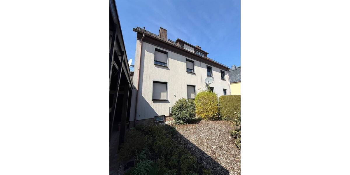 Doppelhaushälfte Hartmannsdorf b Chemnitz - 5 Zimmer, 120 m&sup2;, 169.000&euro; | Angebot:26473203