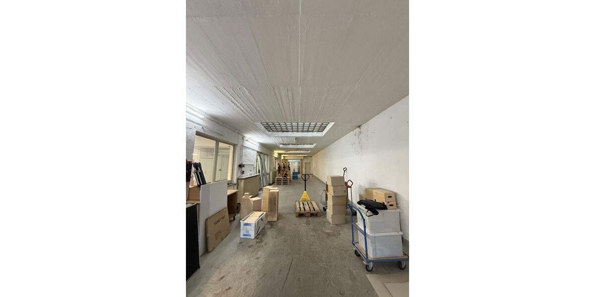 Gewerbefläche mit Rolltor & Starkstrom - Hemer-Deilinghofen zimmer