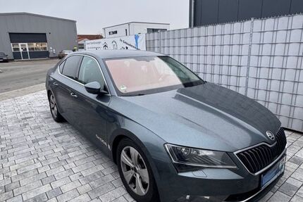 Skoda Superb 162.500 km 11.000 &euro; wiesbaden 65191