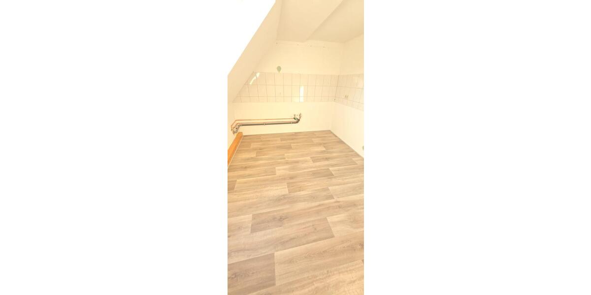 helle 3 Raumwohnung 74 qm² reine Nutzfläche, Stellplatz Nebengela zimmer