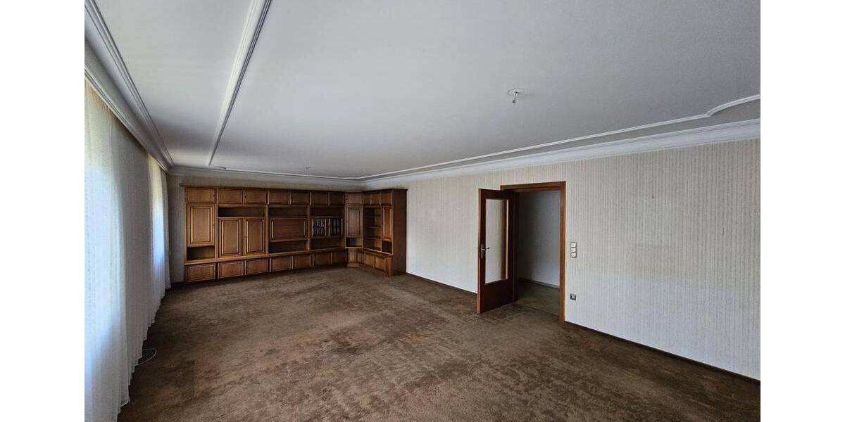 135 m² Erdgeschosswohnung zu vermieten 5 zimmer