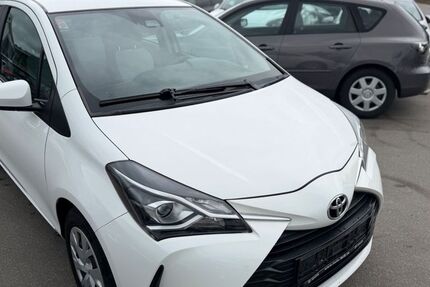 Toyota Yaris 109.000 km 8.499 &euro; Gundelsheim 74831