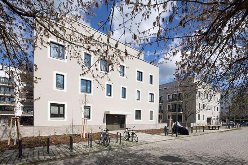 Etagenwohnung Berlin Hellersdorf - 4 Zimmer, 82 m&sup2;, 1.266&euro; | Angebot:25608274