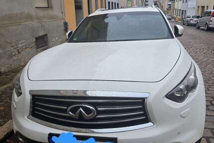 INFINITI QX70 82.000 km 17.899 &euro; Mittweida 09648