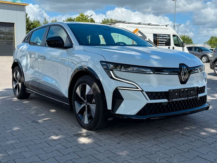 Renault Megane 17.400 km 18.990 € Wiesmoor 26639